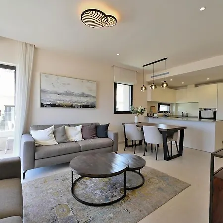 Luxury With Seaviews *